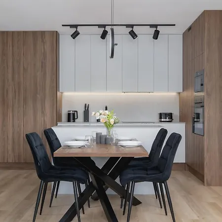 Apartmán Brynow Dla 4 Osob Z Parkingiem By Renters *