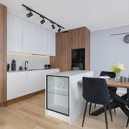 Apartmán Brynow Dla 4 Osob Z Parkingiem By Renters *